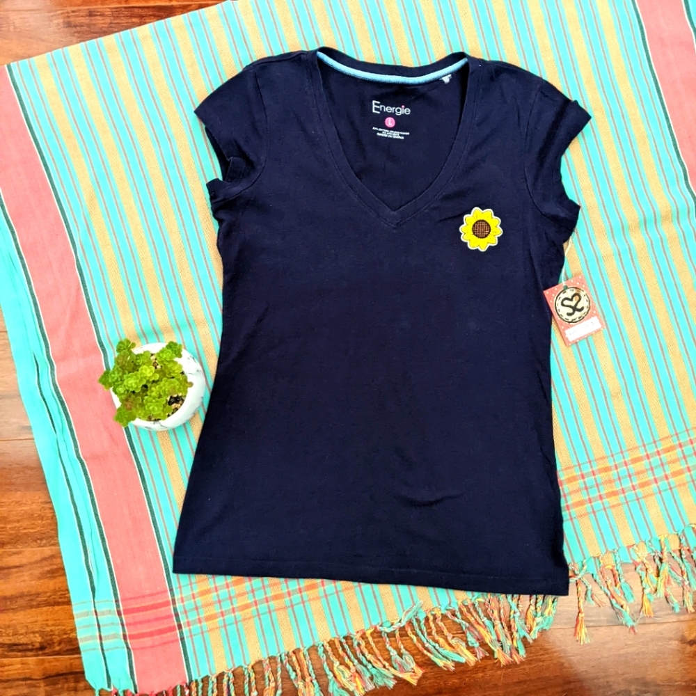 Navy vintage patch tee - junior's large